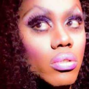 VIDEO: AKASHA PERFORMS AT EPIC BAR OCTOBER 25, 2015