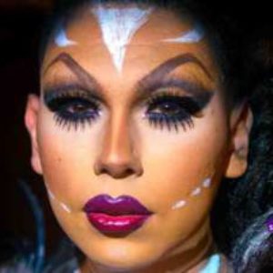 VIDEO: PUTA KAHLO PERFORMS TOUCH BAR 11-25-2015